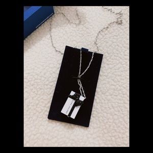 🎁 Marc Jacobs miniature gift box necklace
